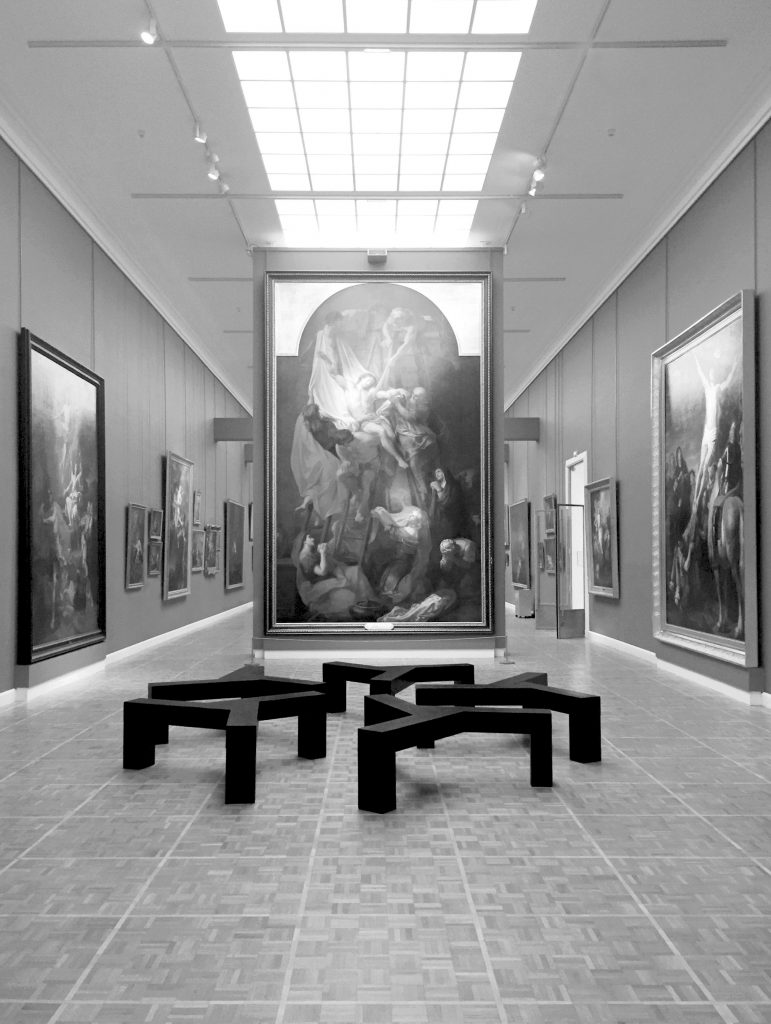 JOHN CORNU FLEURY-MÉROGIS, 2012 Douglas fir, India ink and wax 50 x Ø 160 cm each Variable dimensions of the installation Collection Musée des beaux-arts de Rennes