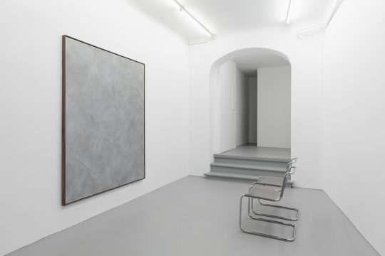 Installation view at Galerie Gilla Loercher 2022<br>Photo: CHROMA, courtesy Galerie Gilla Loercher