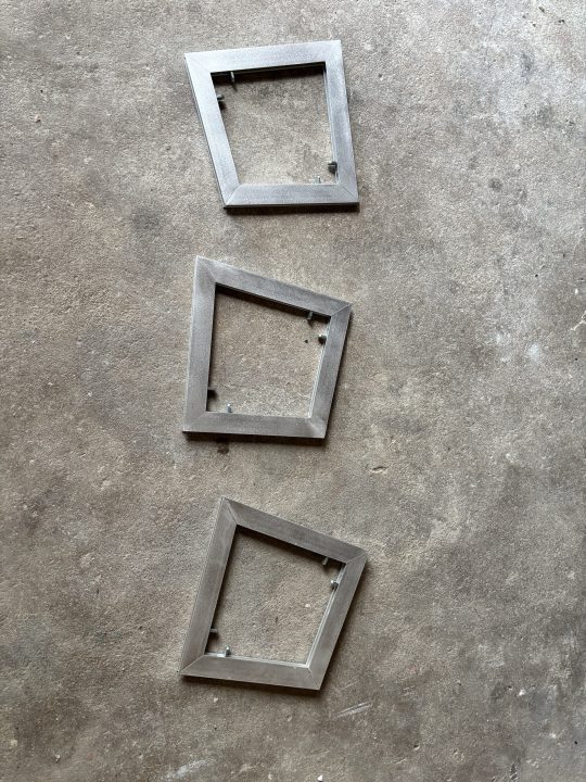 Quentin Lefranc Huis clos, 2026 / 3 parts Mirrored glass and aluminum, about 38 x 38 cm, each